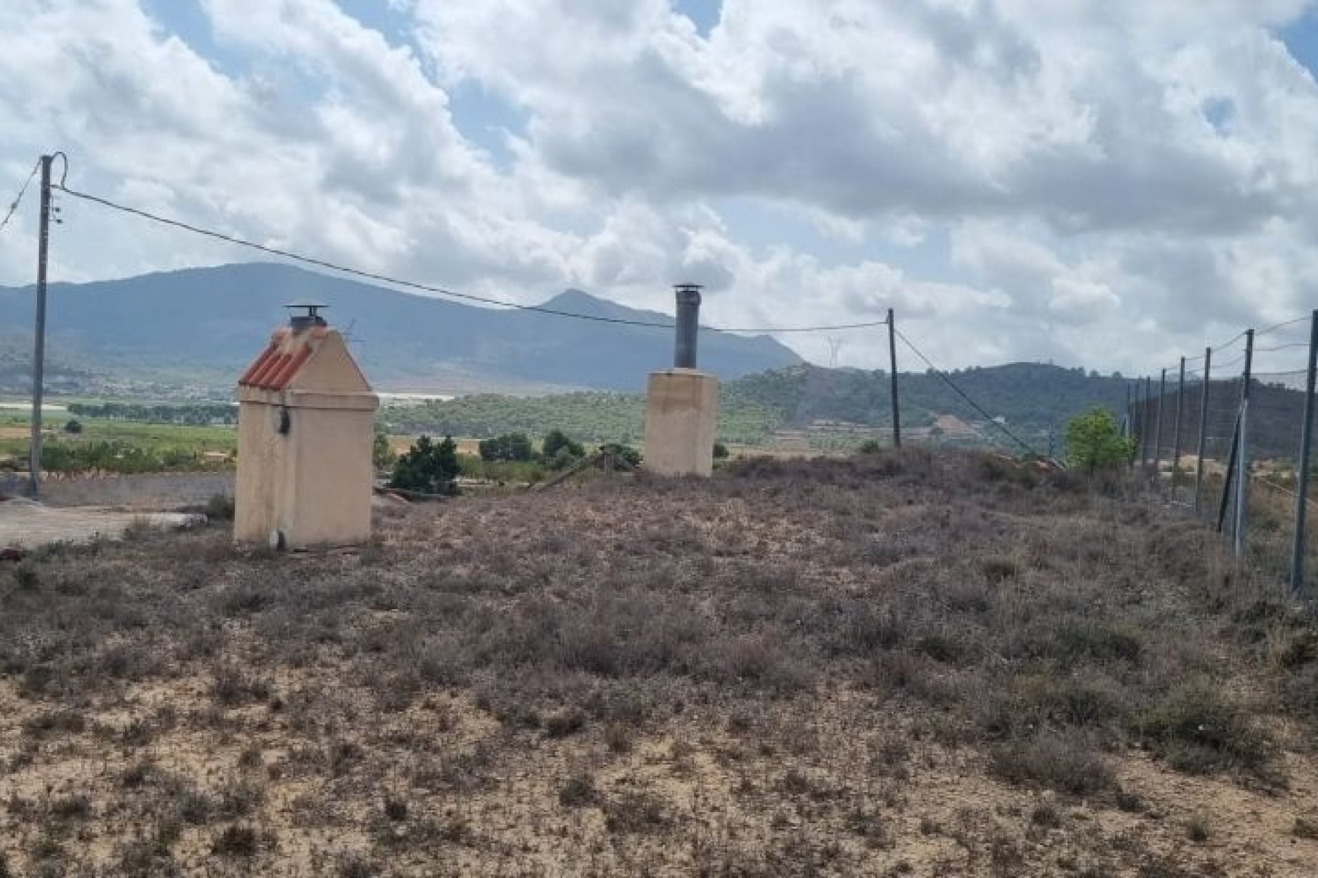 Resale - Country House -
Hondón de las Nieves - Inland