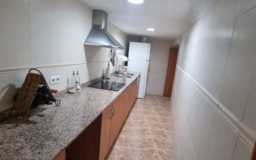 Resale - Country House -
Hondón de las Nieves - Inland