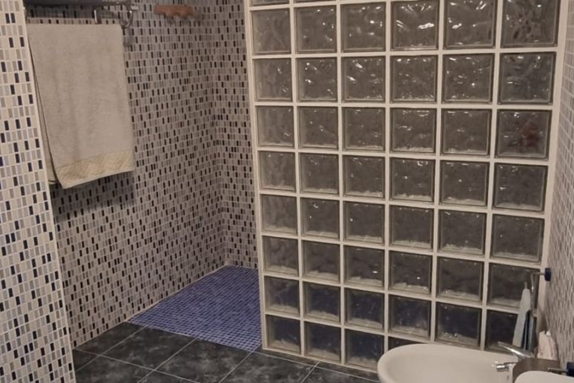 Resale - Country House -
Hondón de las Nieves - Inland