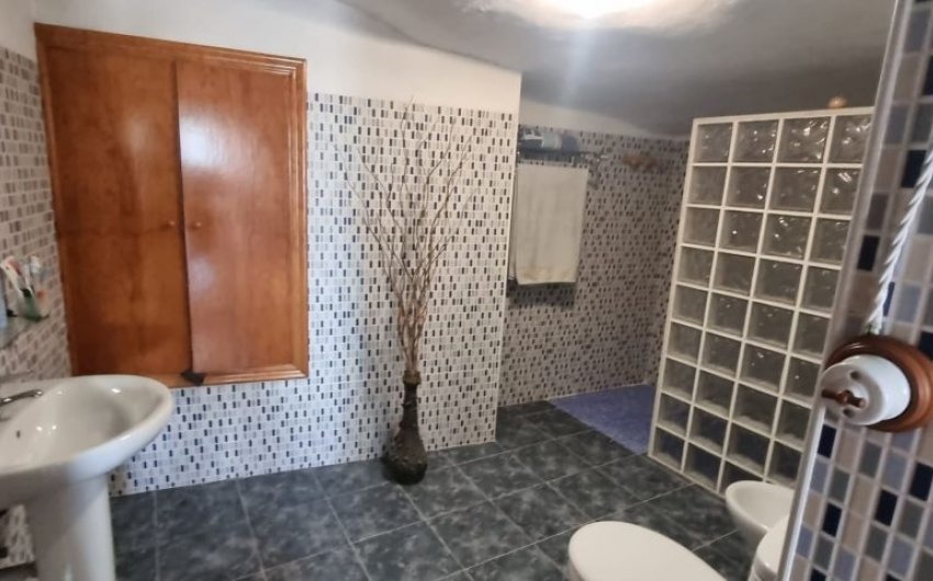 Resale - Country House -
Hondón de las Nieves - Inland