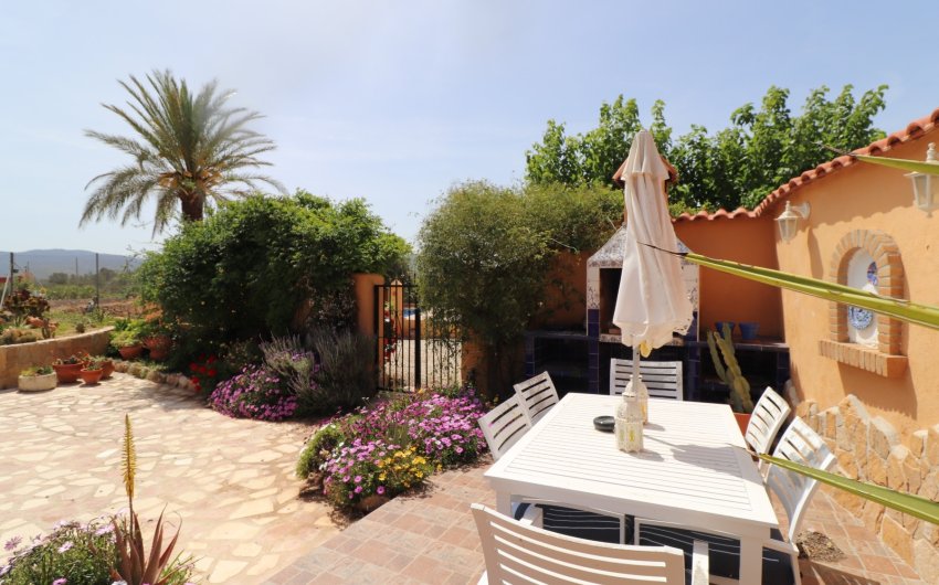 Resale - Country House -
Hondón de las Nieves - LA CANALOSA
