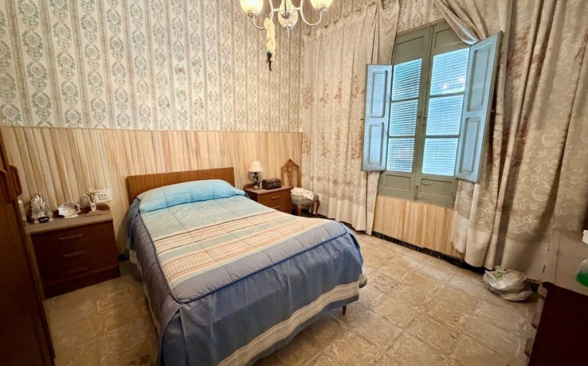 Resale - Country House -
La Marina - Costa Blanca