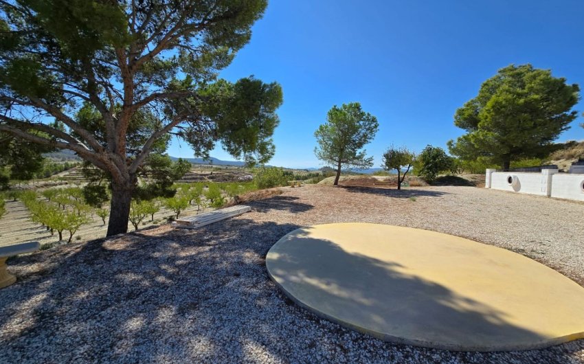 Resale - Country House -
La Zarza