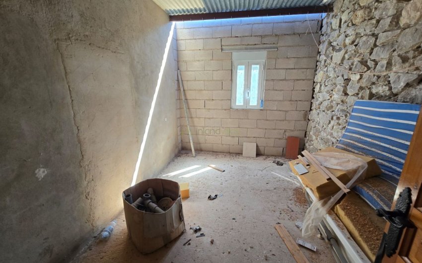 Resale - Country House -
La Zarza