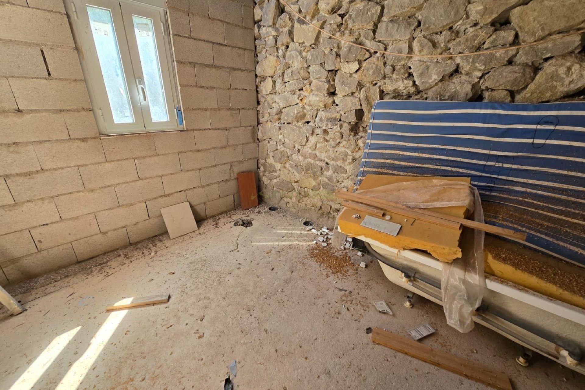 Resale - Country House -
La Zarza