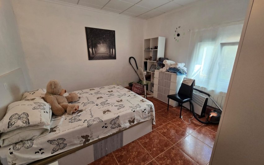 Resale - Country House -
La Zarza