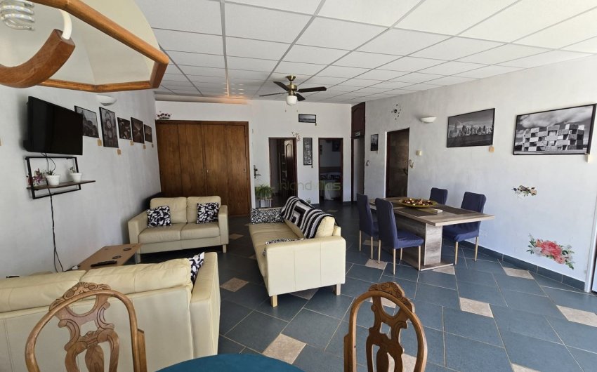 Resale - Country House -
La Zarza