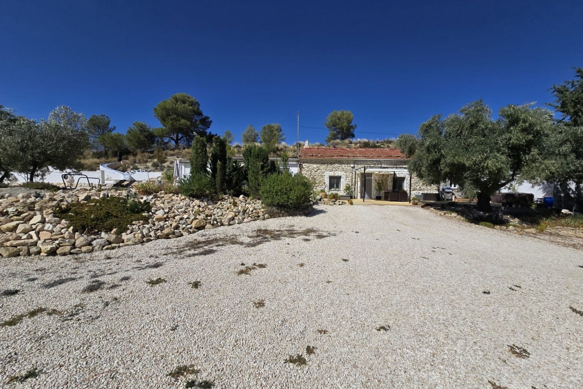 Resale - Country House -
La Zarza