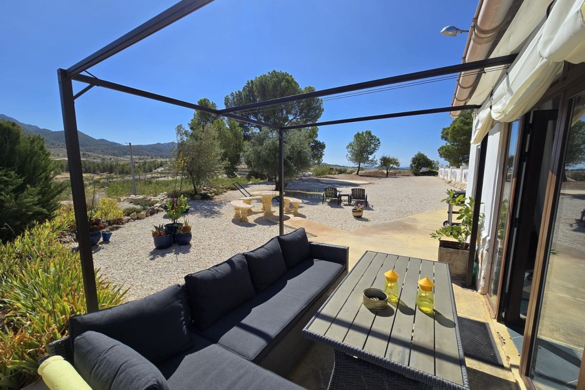 Resale - Country House -
La Zarza