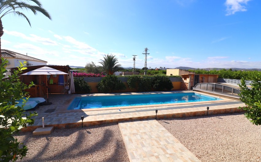 Resale - Country House -
Orihuela - La Campaneta