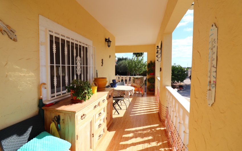 Resale - Country House -
Orihuela - La Campaneta