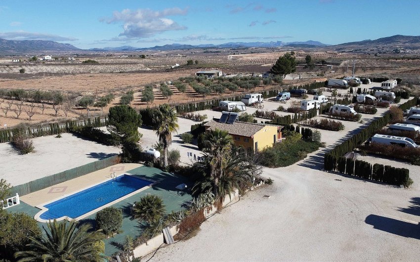 Resale - Country House -
Pinoso