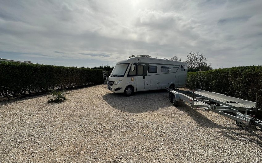 Resale - Country House -
Pinoso