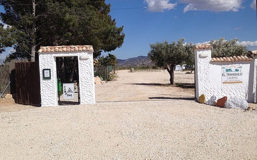 Resale - Country House -
Pinoso