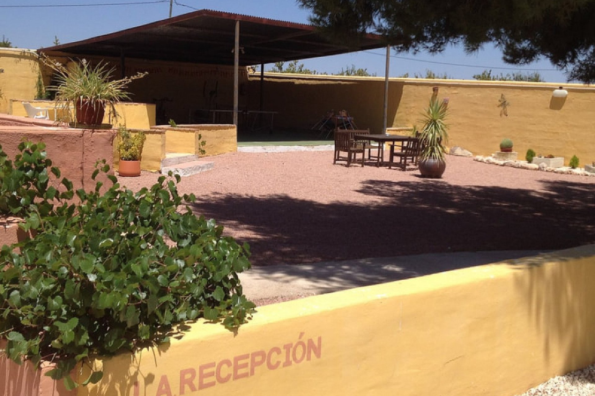Resale - Country House -
Pinoso