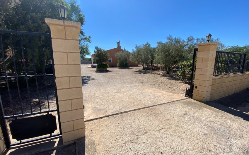 Resale - Country House -
Salinas