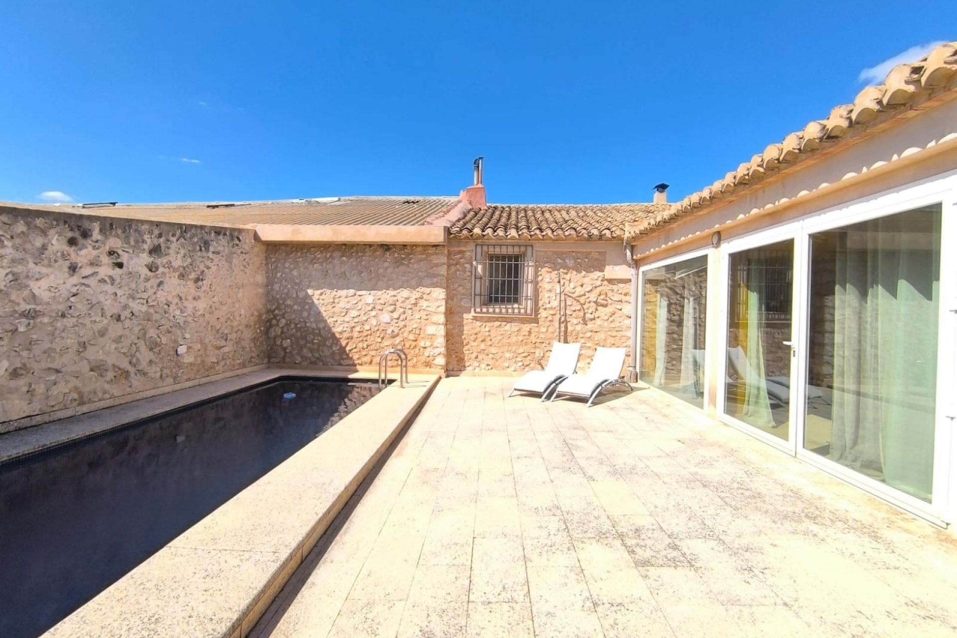 Resale - Country House -
Villena - Inland
