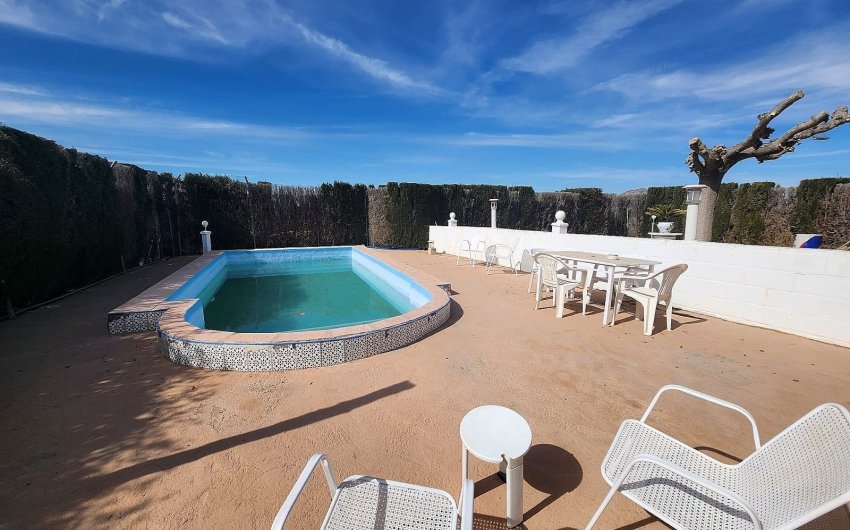 Resale - Country House -
Villena