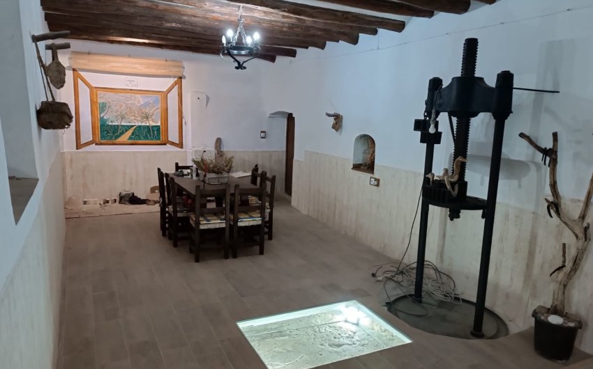 Resale - Country House -
Yecla - Inland