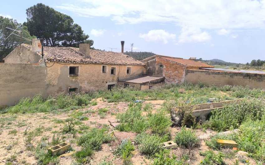 Resale - Country House -
Yecla - Inland