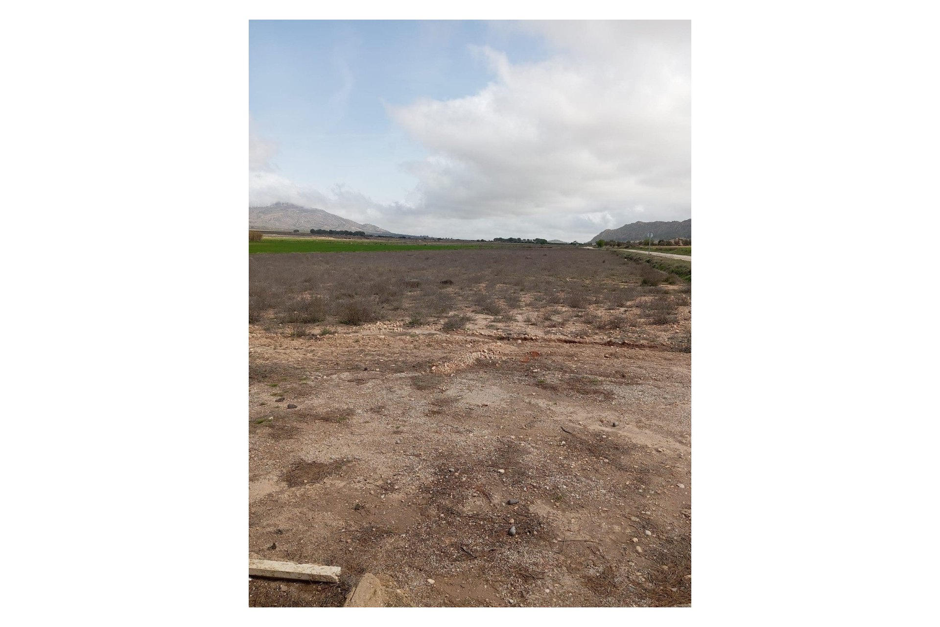 Resale - Country House -
Yecla - Inland