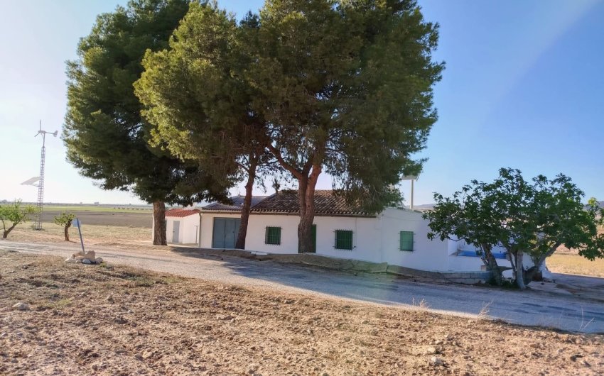 Resale - Country House -
Yecla - Inland