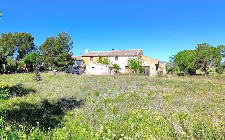 Resale - Country House -
Yecla - Inland