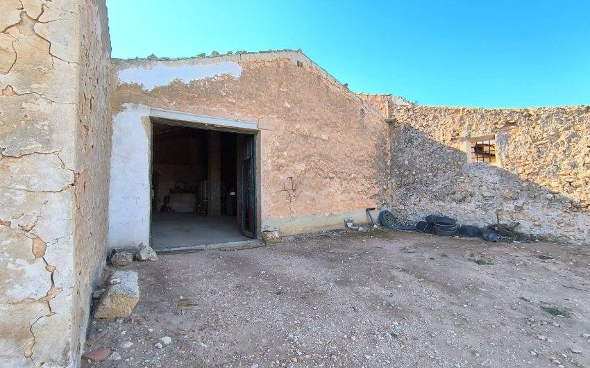 Resale - Country House -
Yecla - Inland