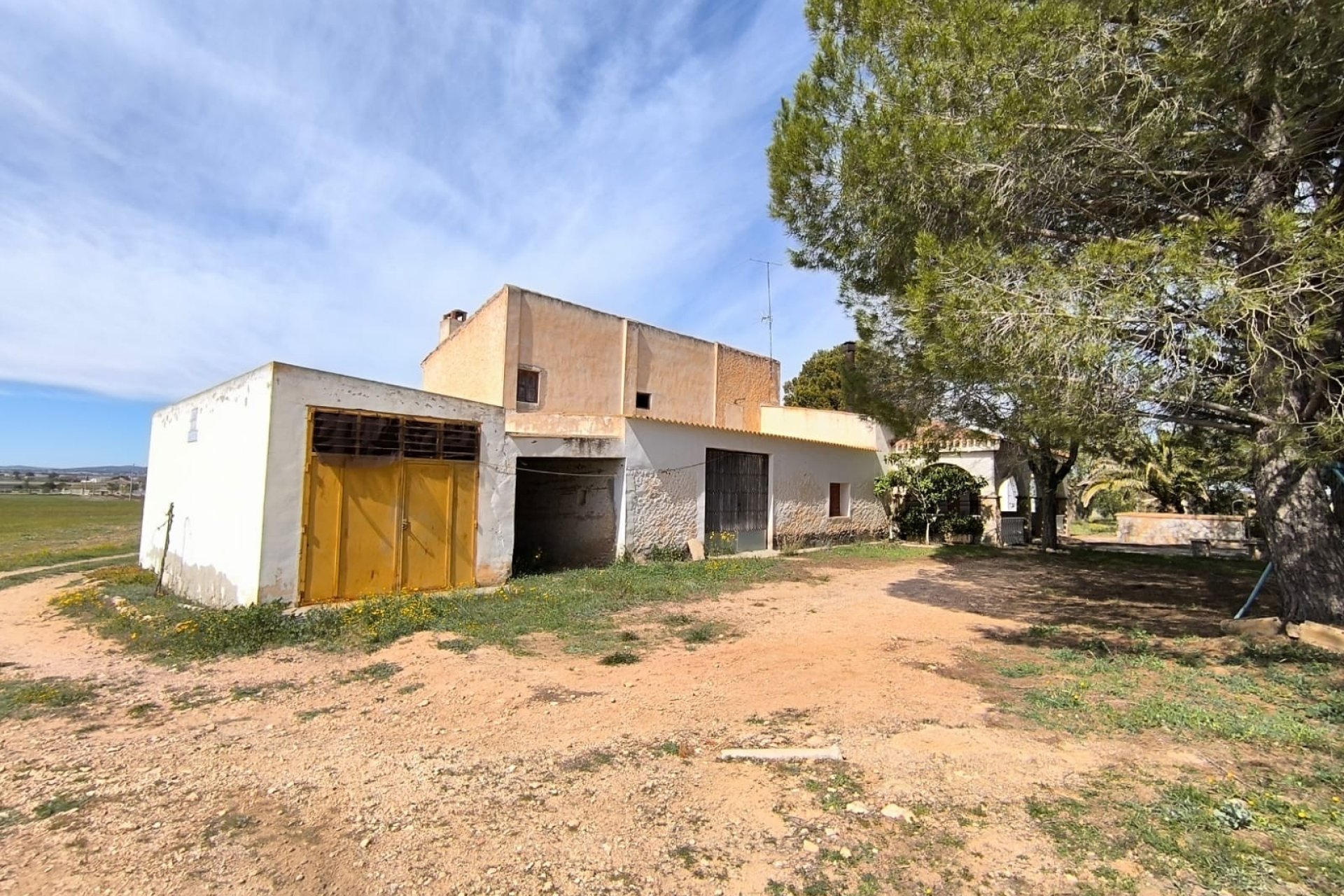 Resale - Country House -
Yecla - Inland