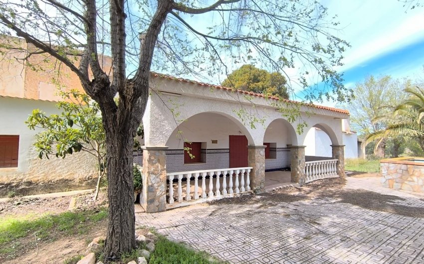 Resale - Country House -
Yecla - Inland