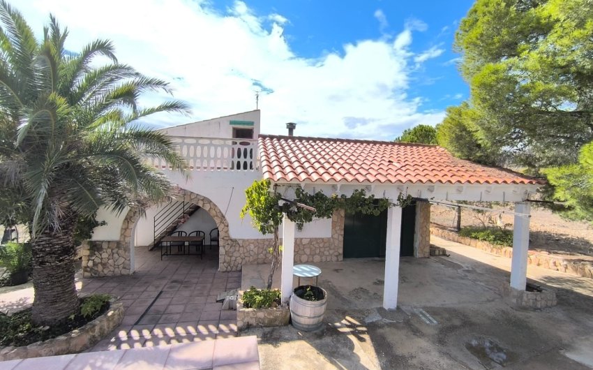 Resale - Country House -
Yecla - Inland