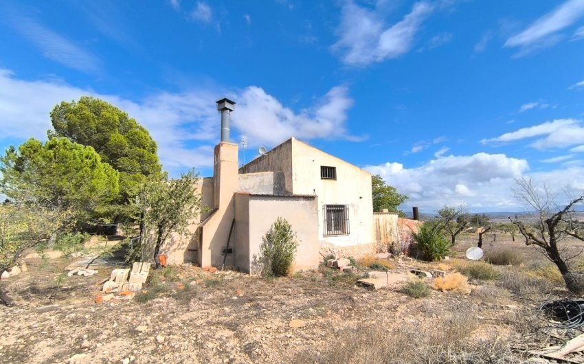 Resale - Country House -
Yecla - Inland