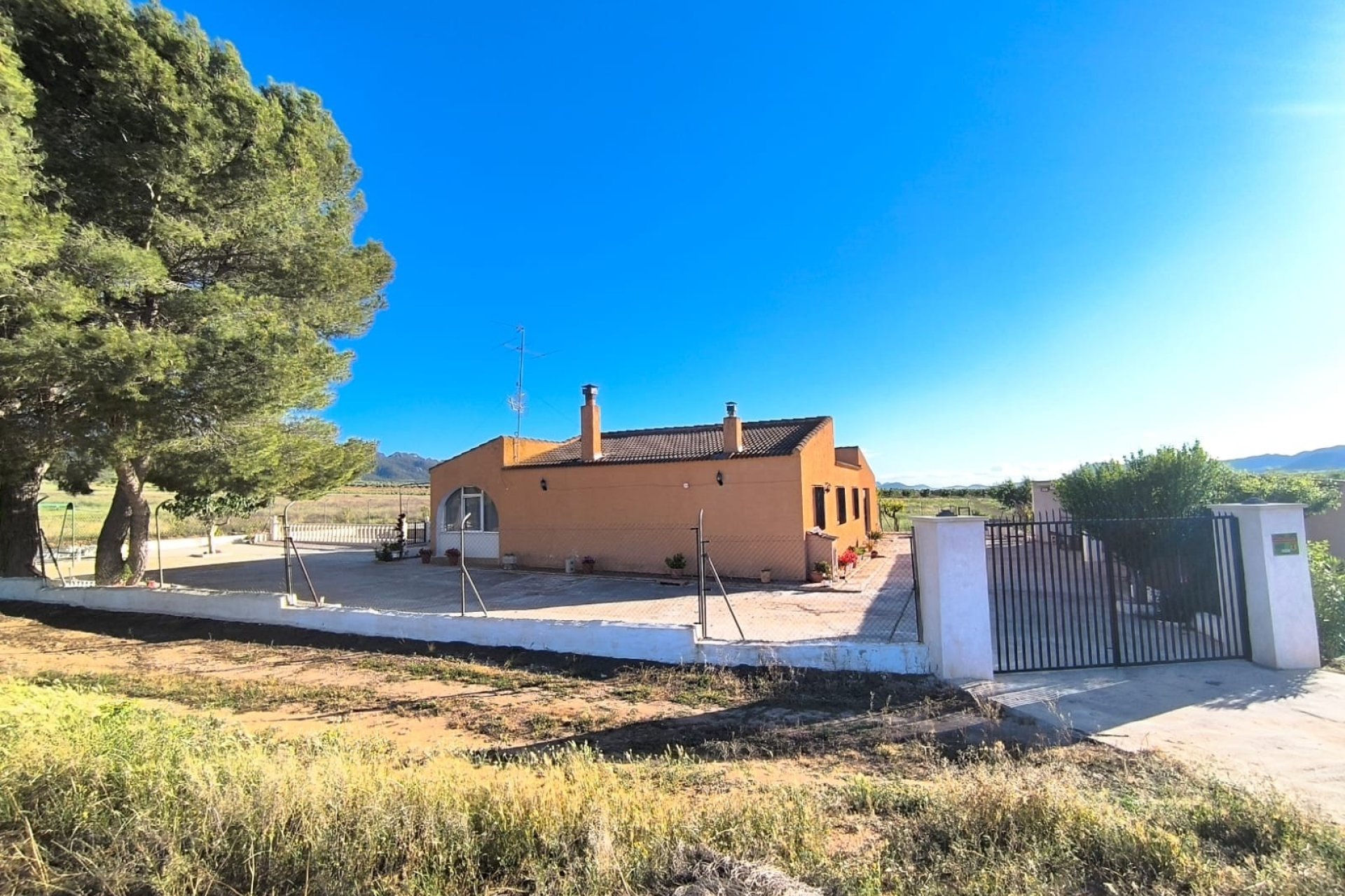 Resale - Country House -
Yecla - Inland