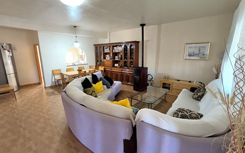 Resale - Country House -
Yecla - Inland
