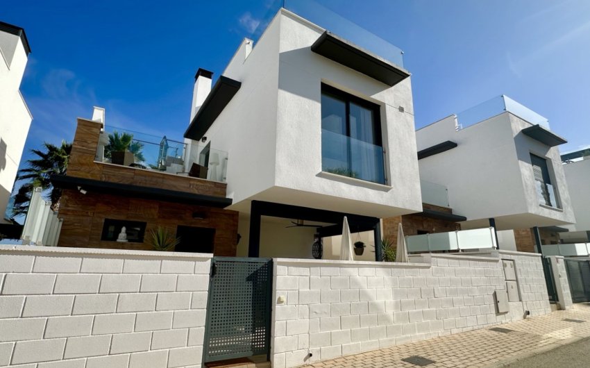 Resale - Detached Villa -
Orihuela Costa - Lomas de Cabo Roig