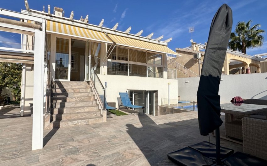 Resale - Detached Villa -
Orihuela Costa - Los Altos