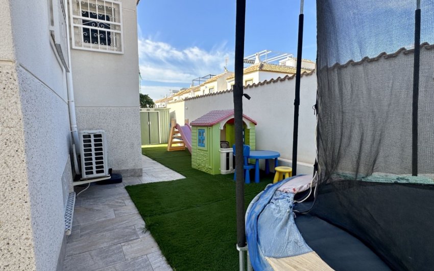 Resale - Detached Villa -
Orihuela Costa - Los Altos