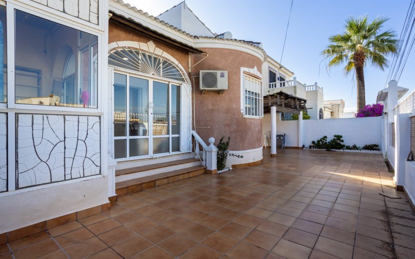 Resale - Detached Villa -
Torrevieja - Urbanización San Luis