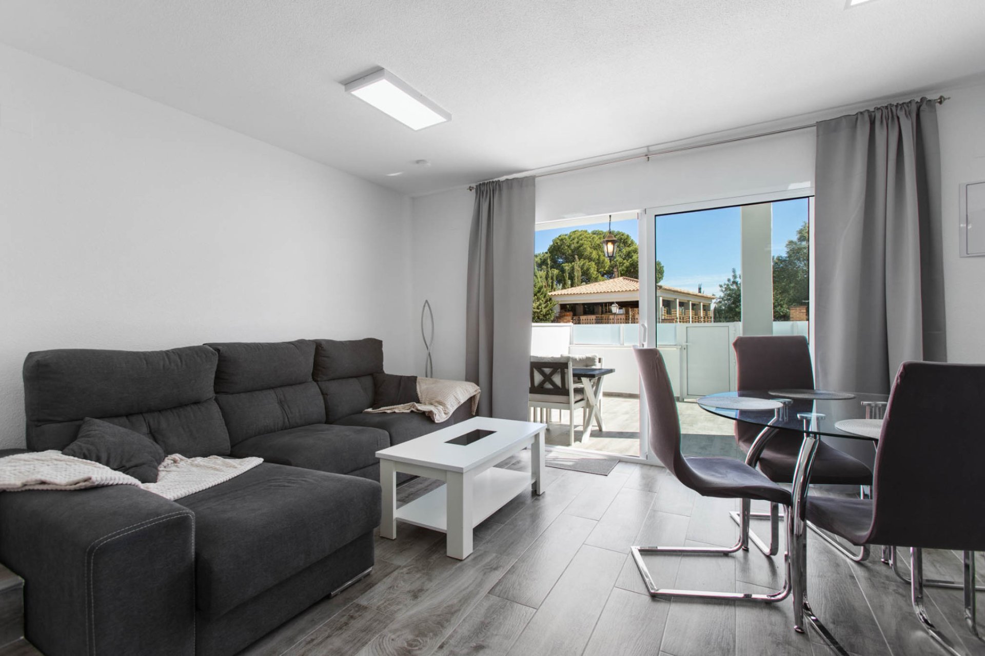 Resale - Duplex apartment -
Torrevieja - Lago Jardin