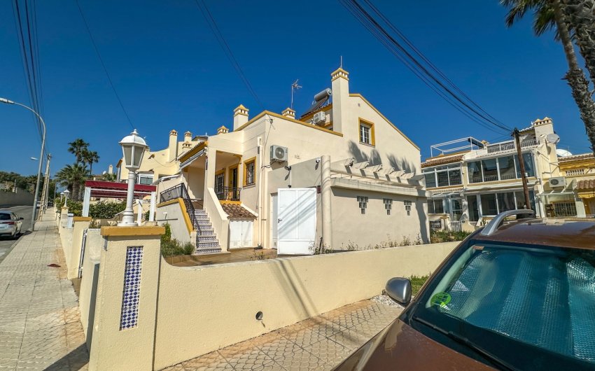 Resale - Duplex -
Orihuela Costa - Costa Blanca