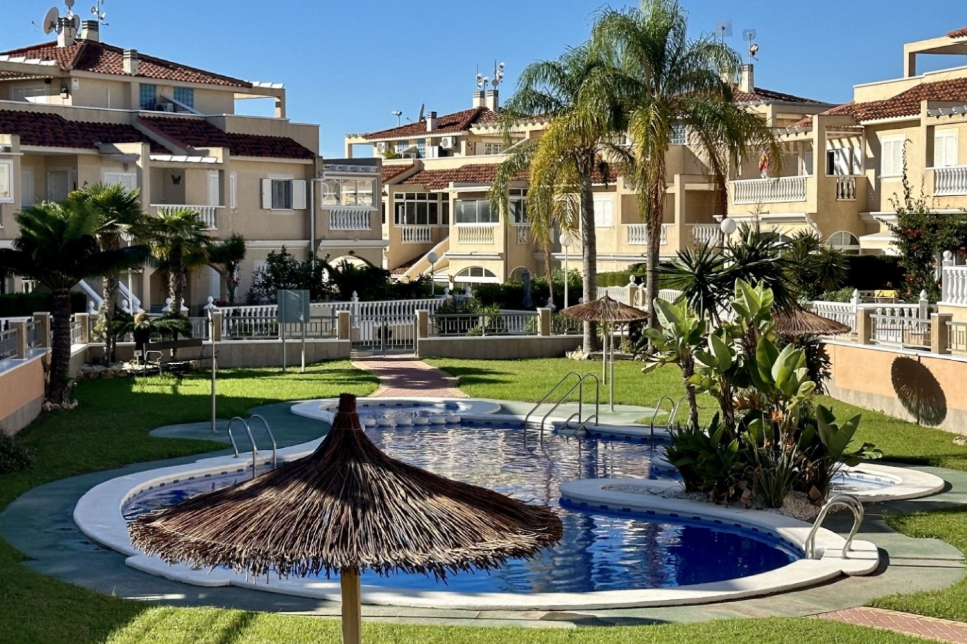 Resale - Duplex -
Orihuela Costa - Playa Flamenca