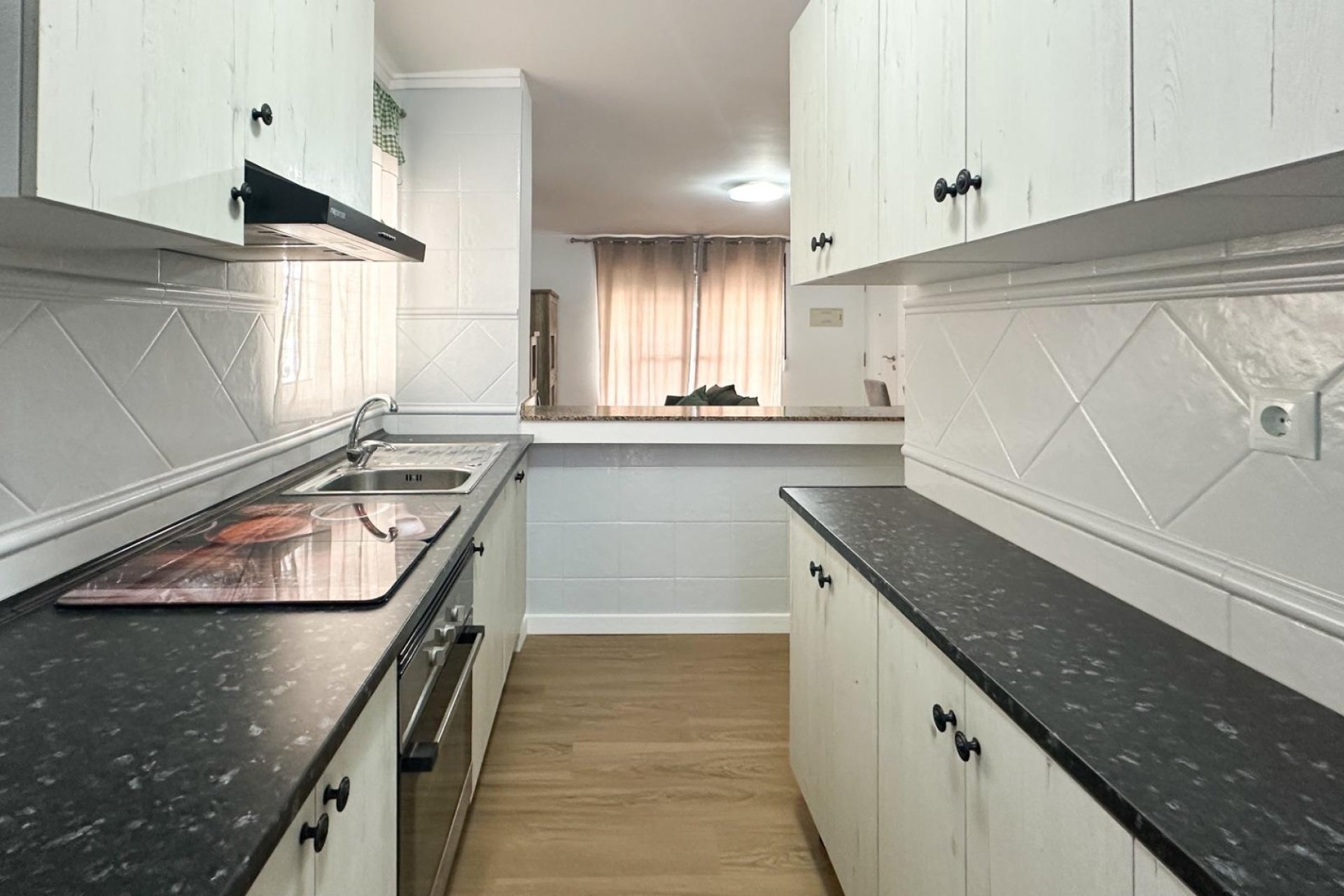 Resale - Duplex -
San Miguel de Salinas - Las Filipinas