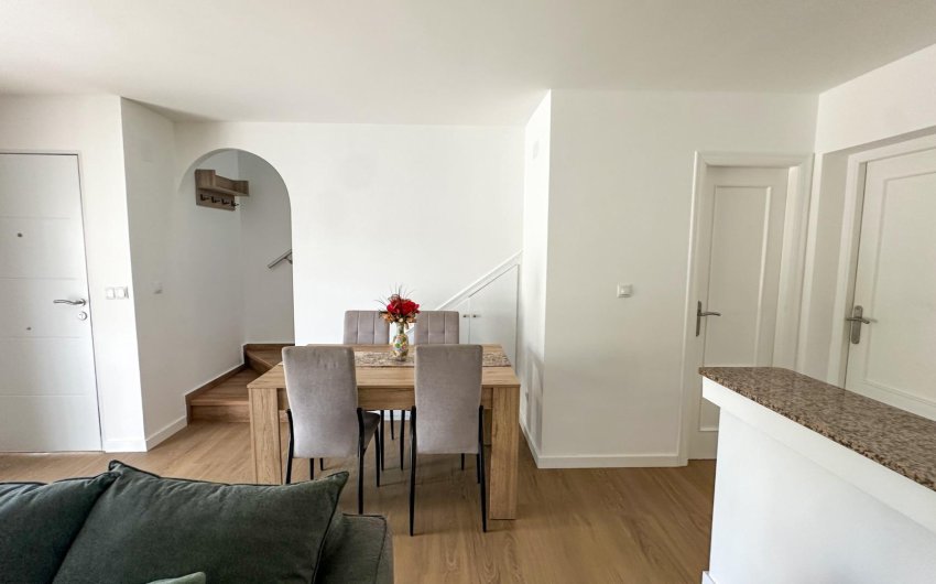 Resale - Duplex -
San Miguel de Salinas - Las Filipinas