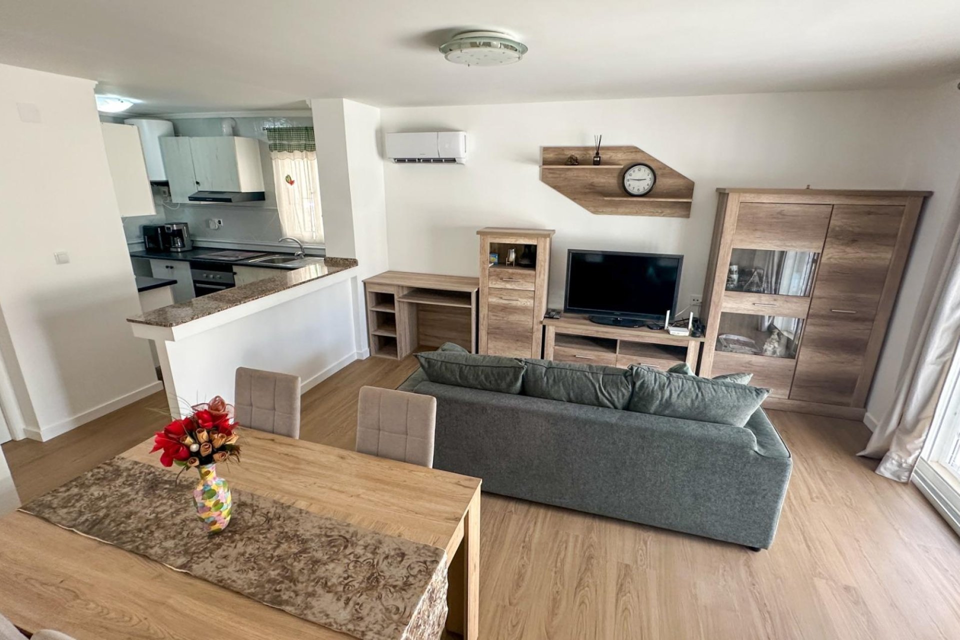 Resale - Duplex -
San Miguel de Salinas - Las Filipinas