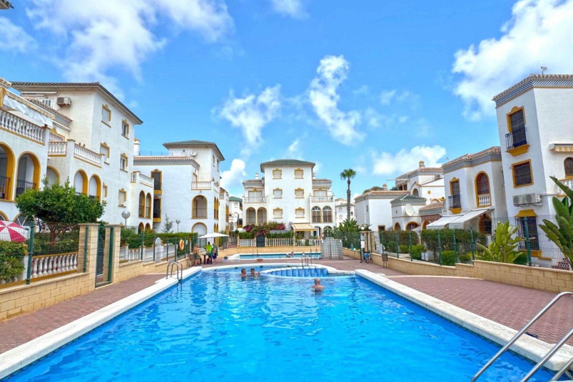 Resale - Duplex -
Torrevieja - Torrelamata - La Mata