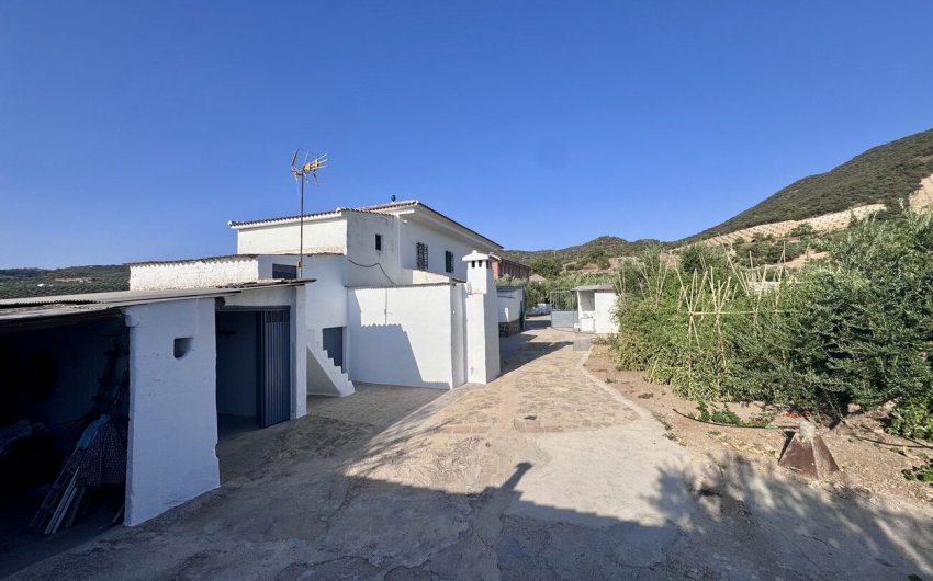 Resale - Finca -
Algarinejo - Inland