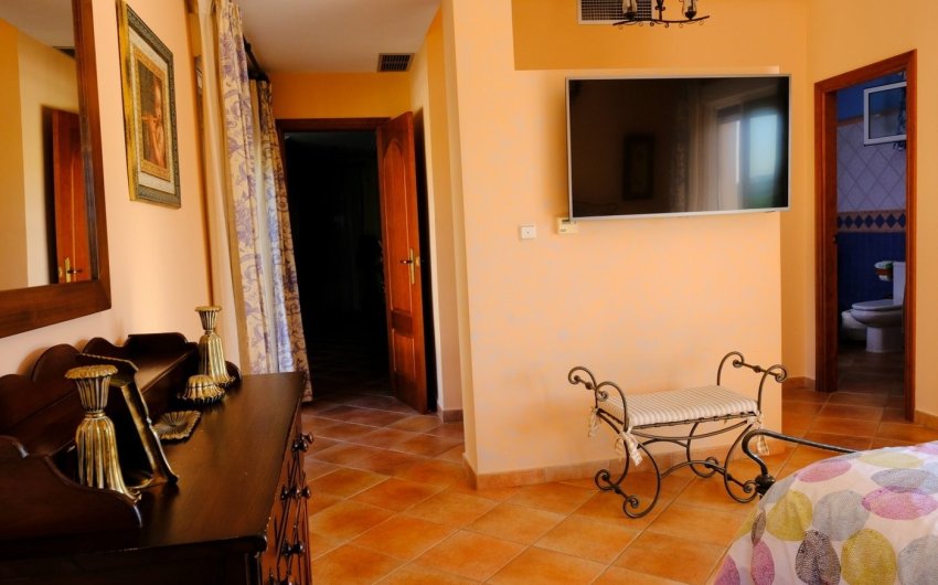 Resale - Finca Country Property -
Orihuela