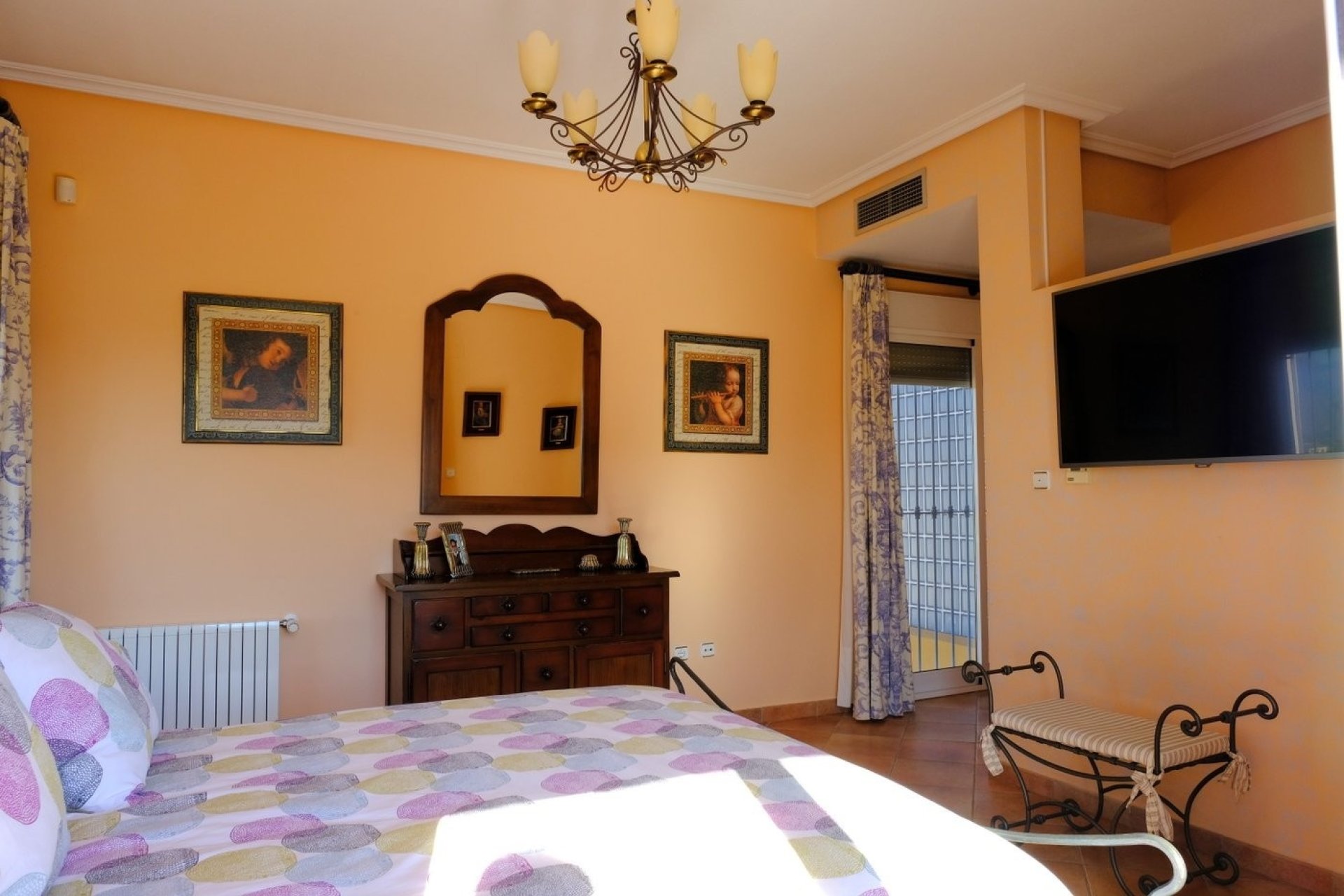 Resale - Finca Country Property -
Orihuela