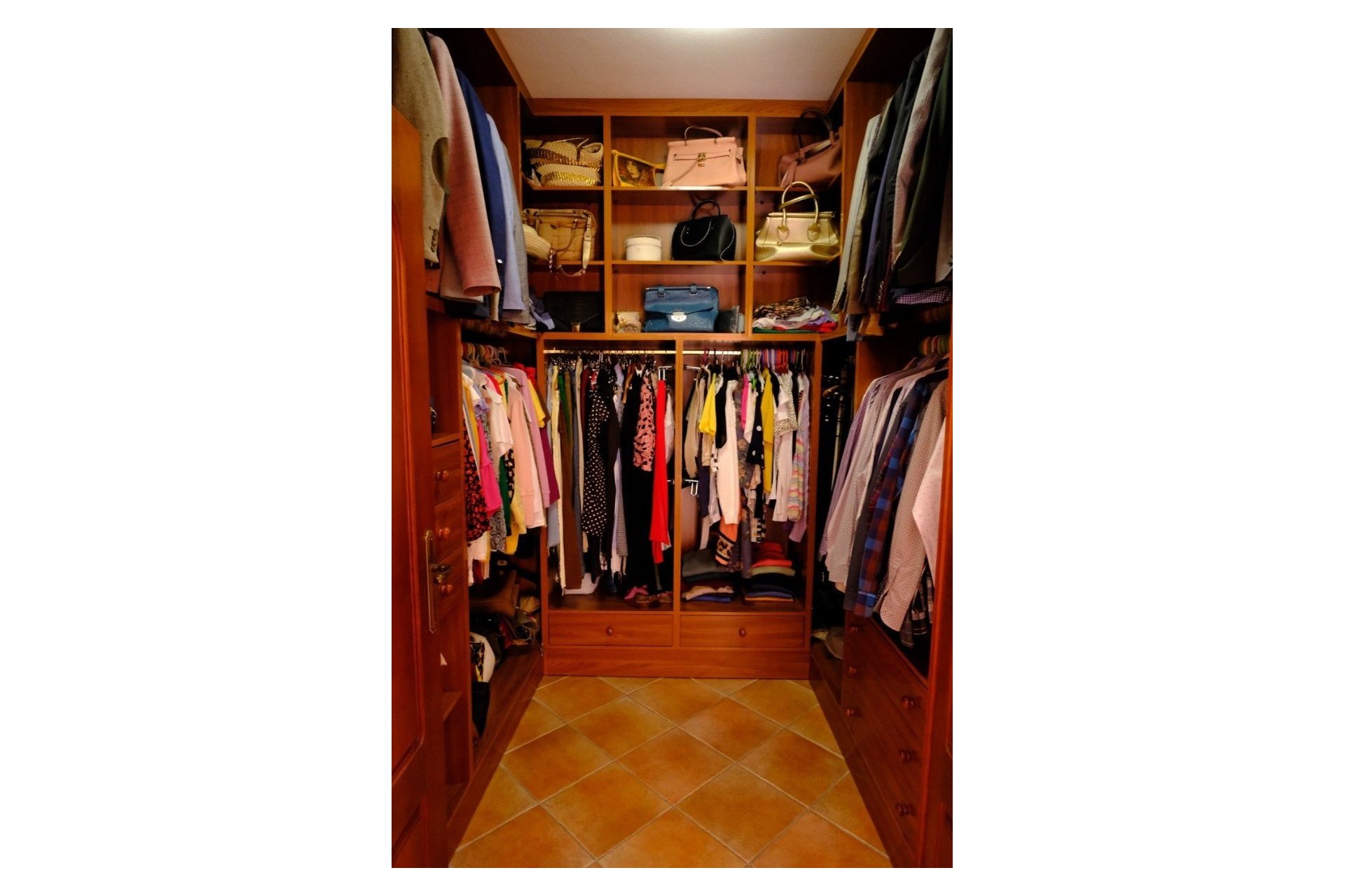 Resale - Finca Country Property -
Orihuela