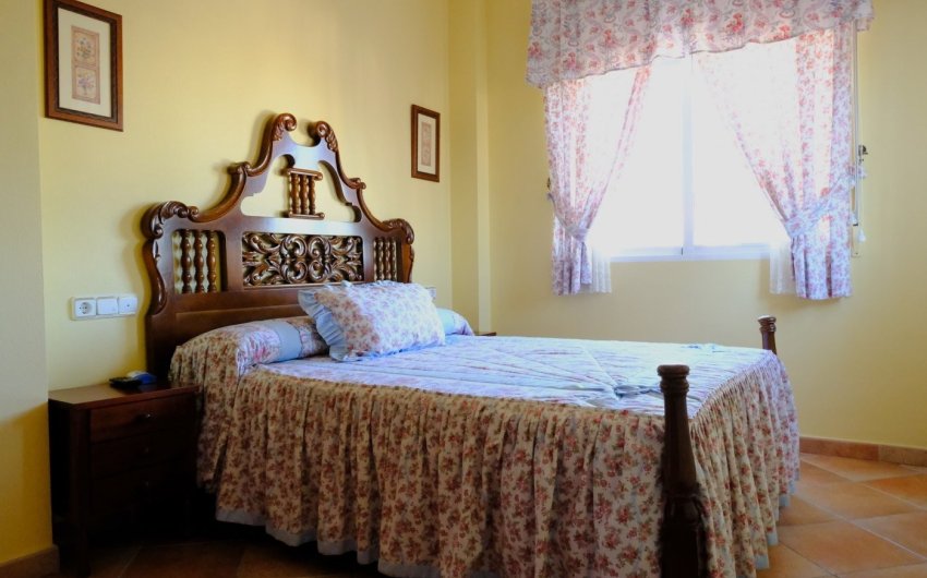 Resale - Finca Country Property -
Orihuela